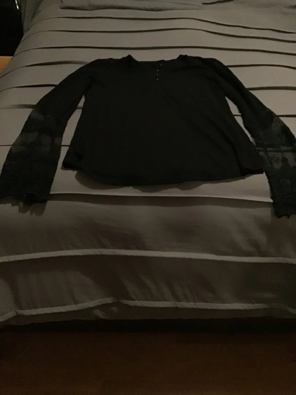 Women's XL Black Long Sleeve Lace Sleeve & Back Blouse